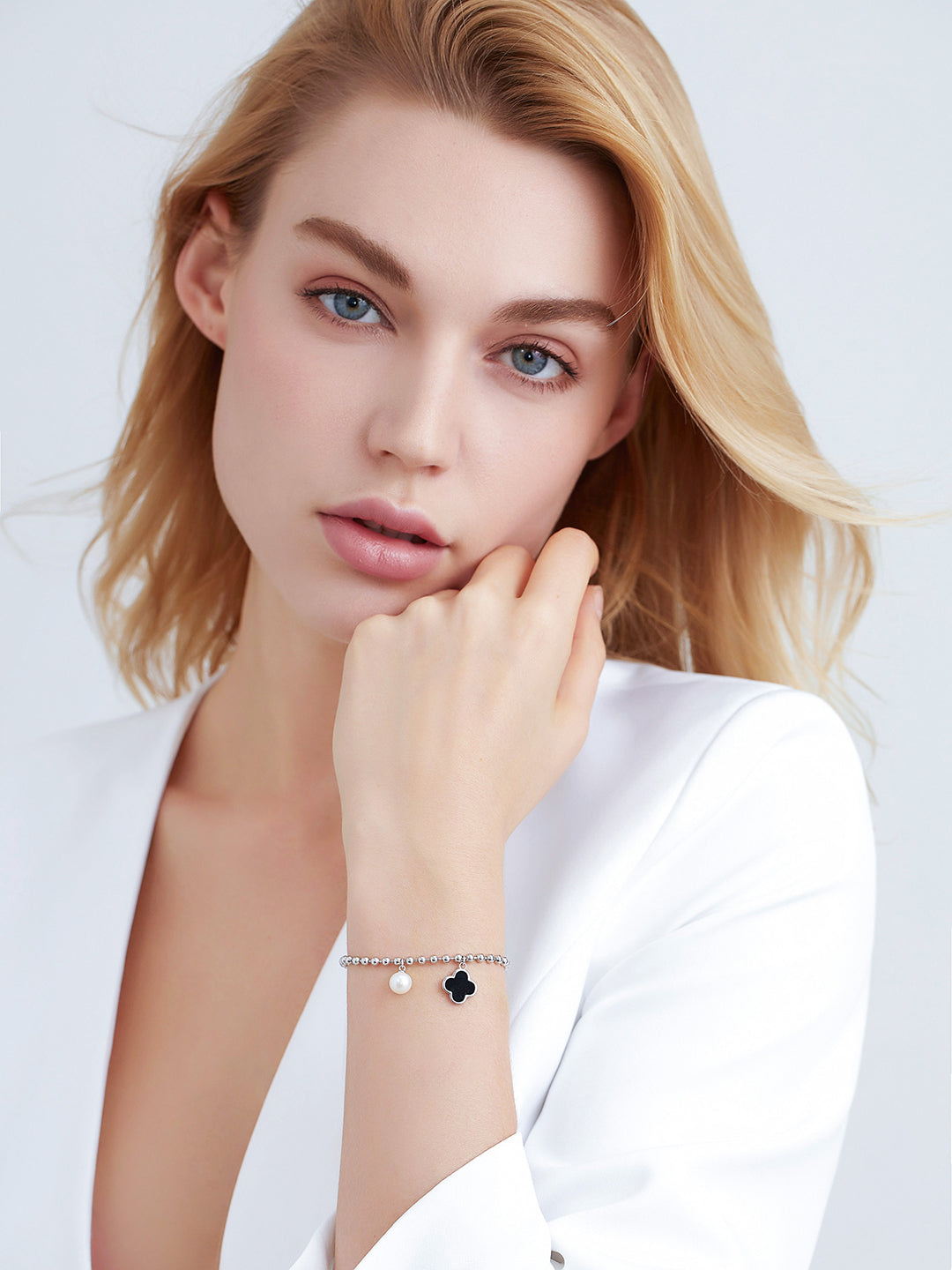 Elegant Freshwater Pearl Bracelet WB00028