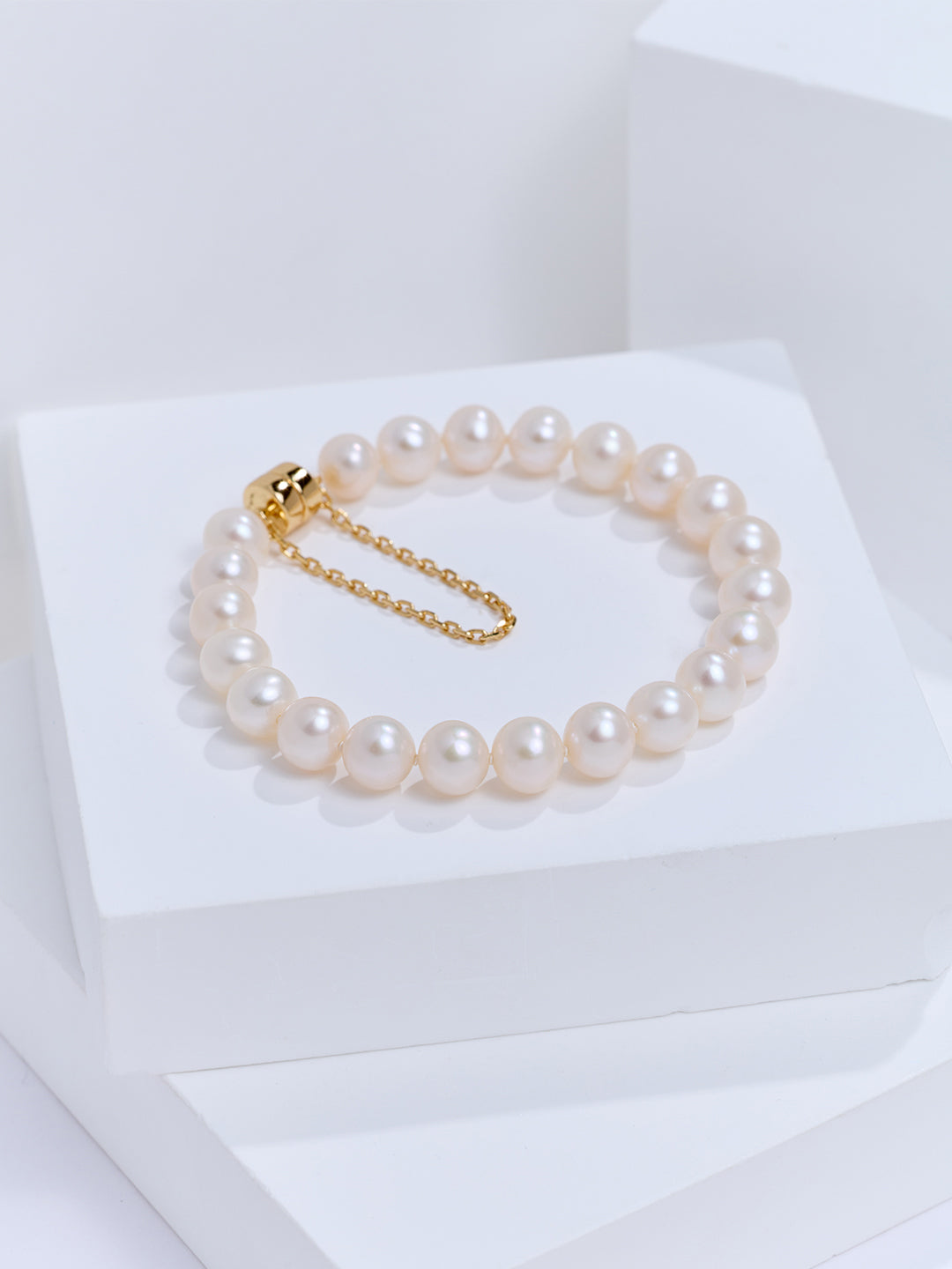 Top Lustre Freshwater Pearl Bracelet WB00356