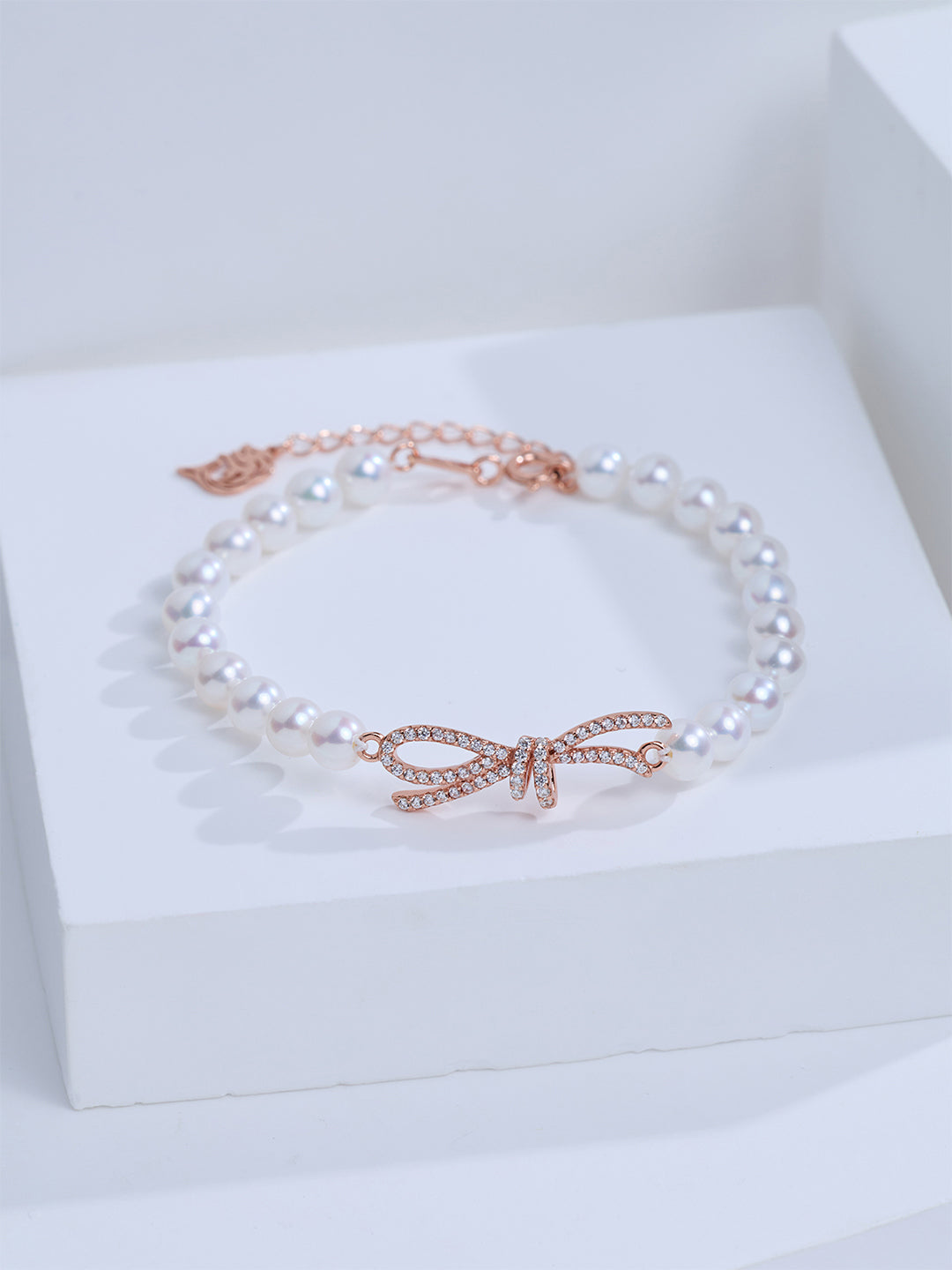 Top Lustre Freshwater Pearl Bracelets WB00364 | RIBBON