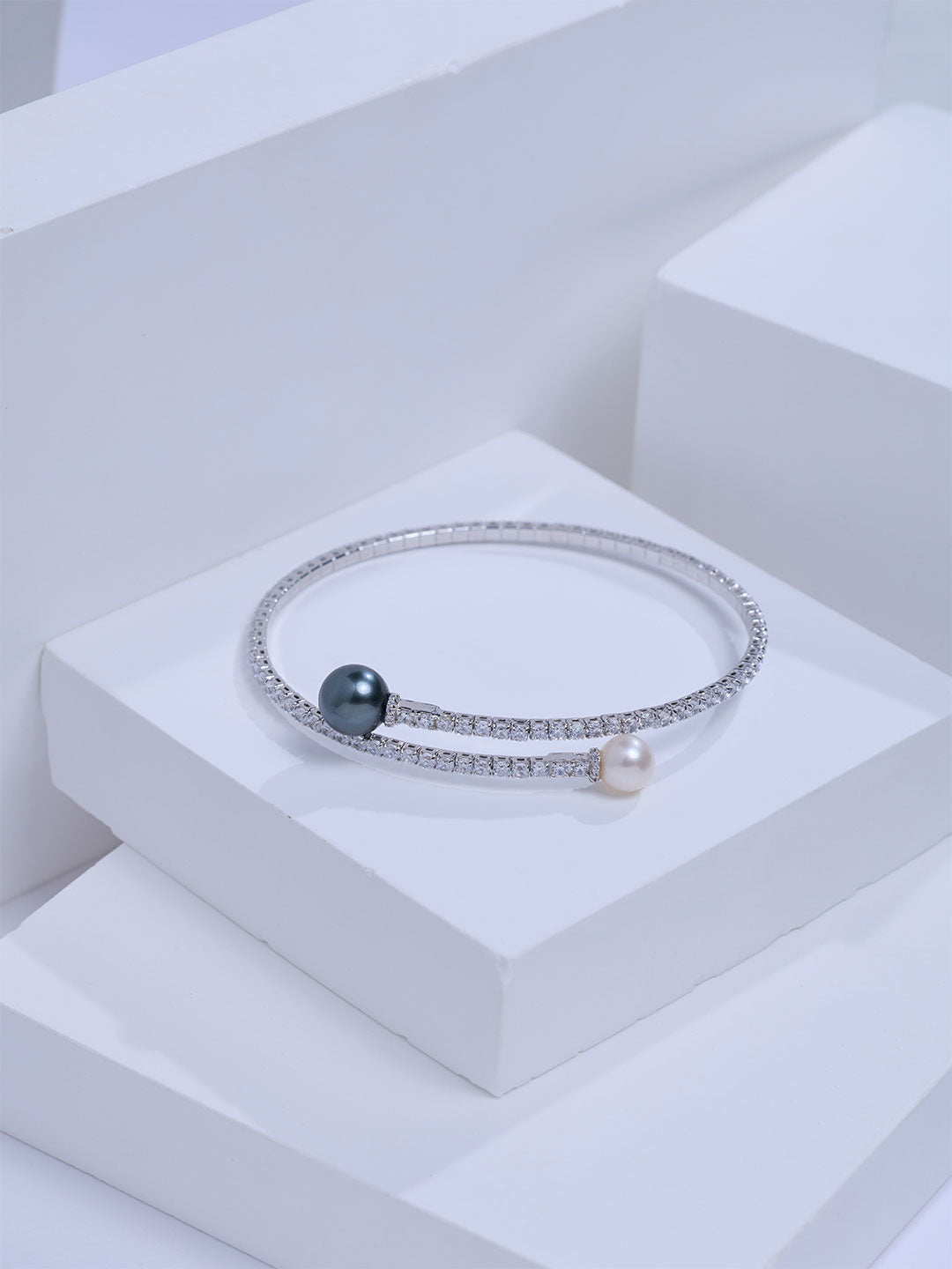 Top Grade Fresh Water and Tahitian Pearl Bracelet WB00372
