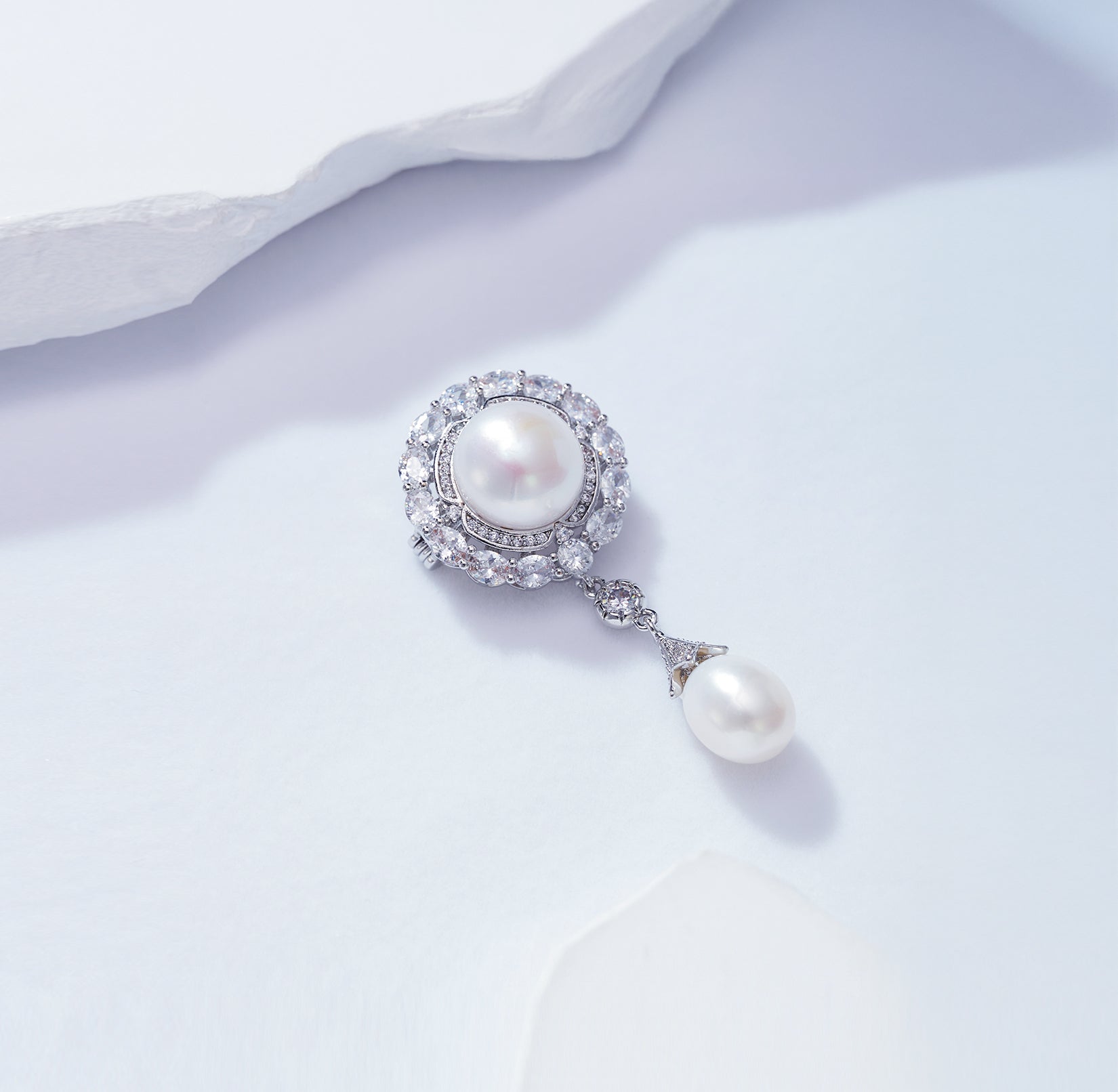 Passion for Life Freshwater Pearl Brooch WC00056 - PEARLY LUSTRE