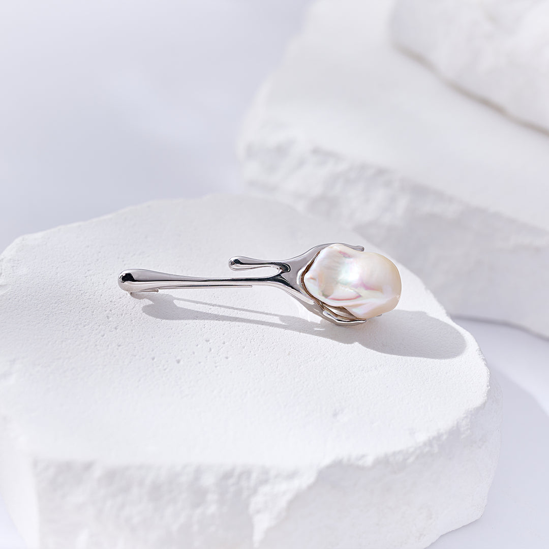 Top Grade  Baroque Freshwater Pearl Brooch WC00078 | FLUID - PEARLY LUSTRE