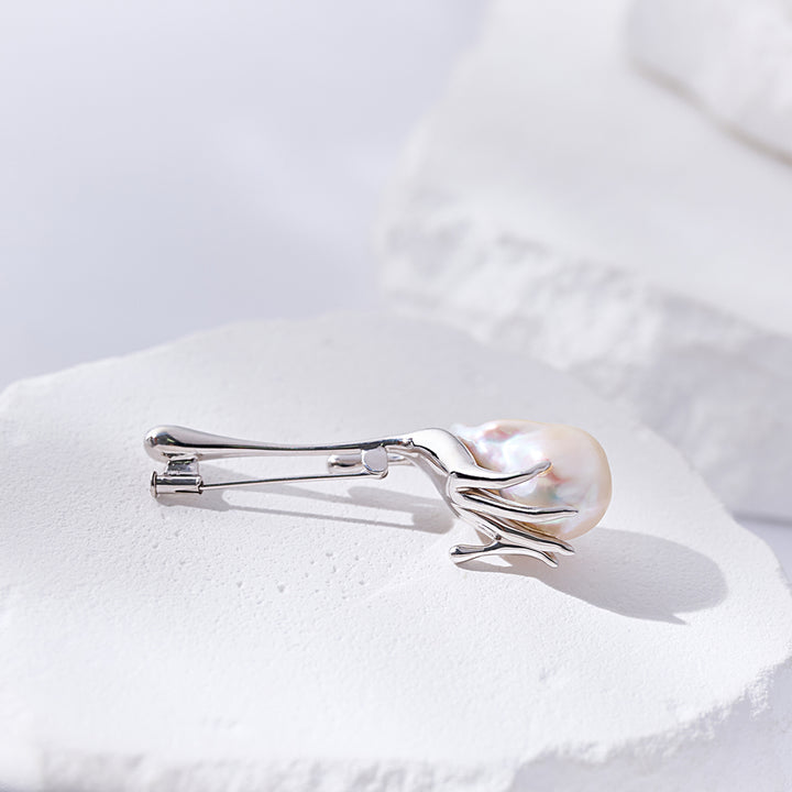 Top Grade  Baroque Freshwater Pearl Brooch WC00078 | FLUID - PEARLY LUSTRE
