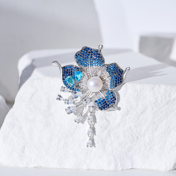 Elegant Freshwater Pearl Brooch WC00092