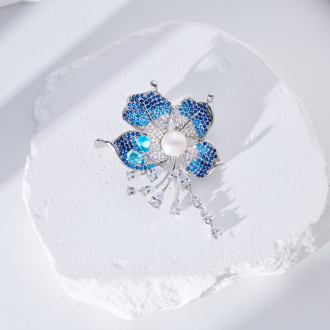 Elegant Freshwater Pearl Brooch WC00092