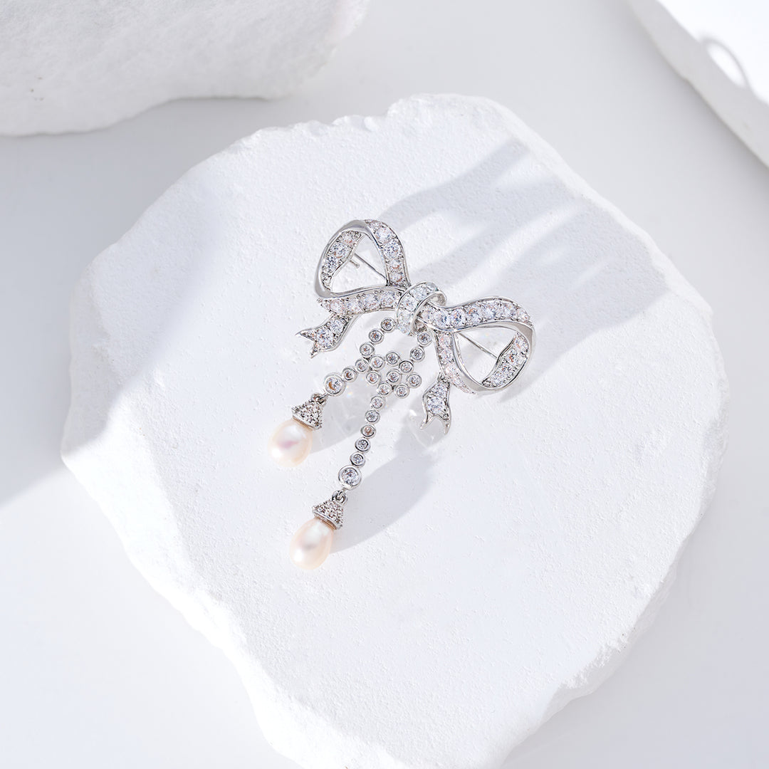 Elegant Freshwater Pearl Brooch WC00094