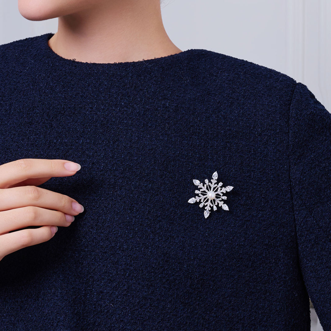 Spilla elegante con perla d'acqua dolce WC00097