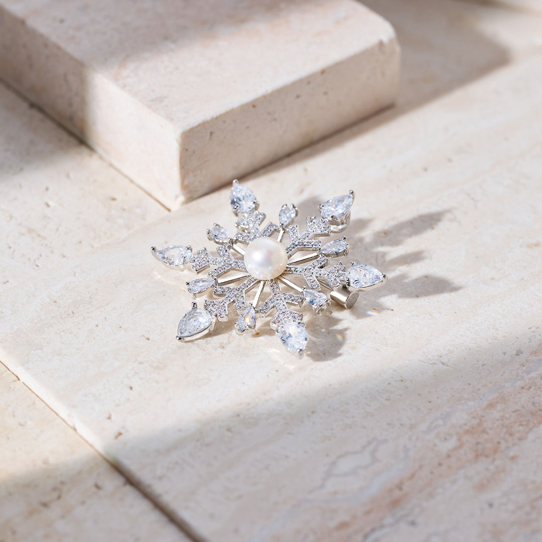 Elegant Freshwater Pearl Brooch WC00097