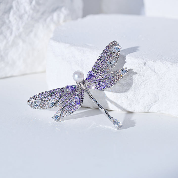 Broche elegante de perla de agua dulce WC00102