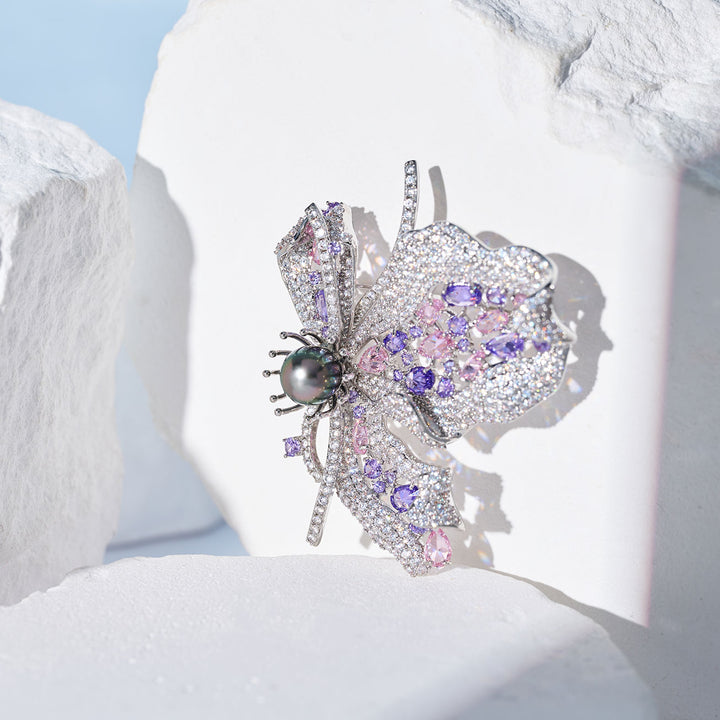 Spilla elegante con perla d'acqua dolce WC00112