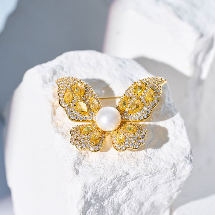 Elegant Freshwater Pearl Brooch WC00119 | BUTTERFLY