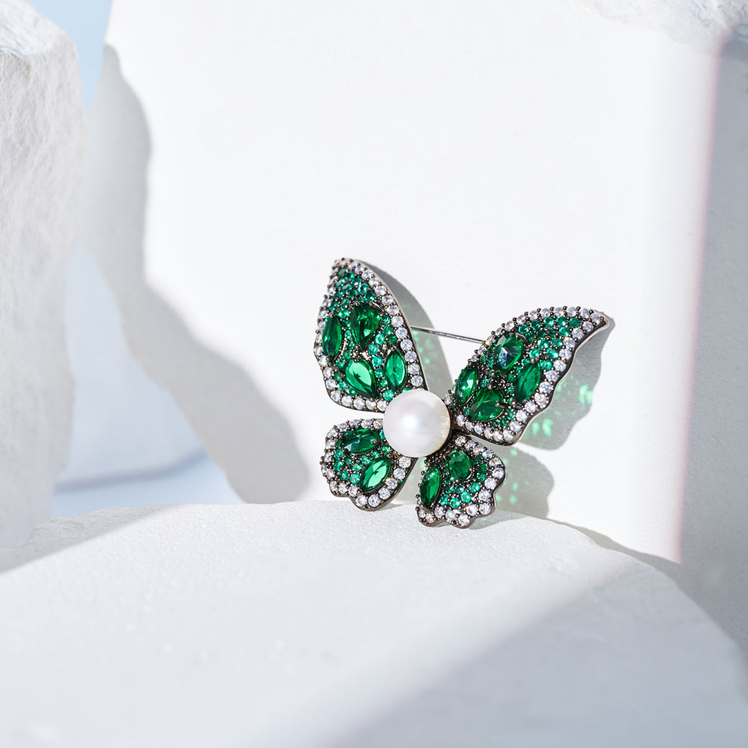 Elegant Freshwater Pearl Brooch WC00120 | BUTTERFLY