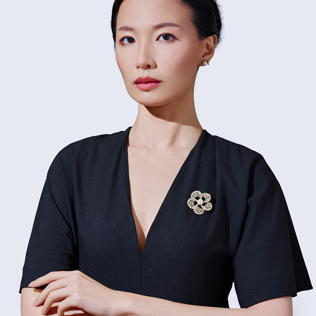 Elegant Freshwater Pearl Brooch WC00128