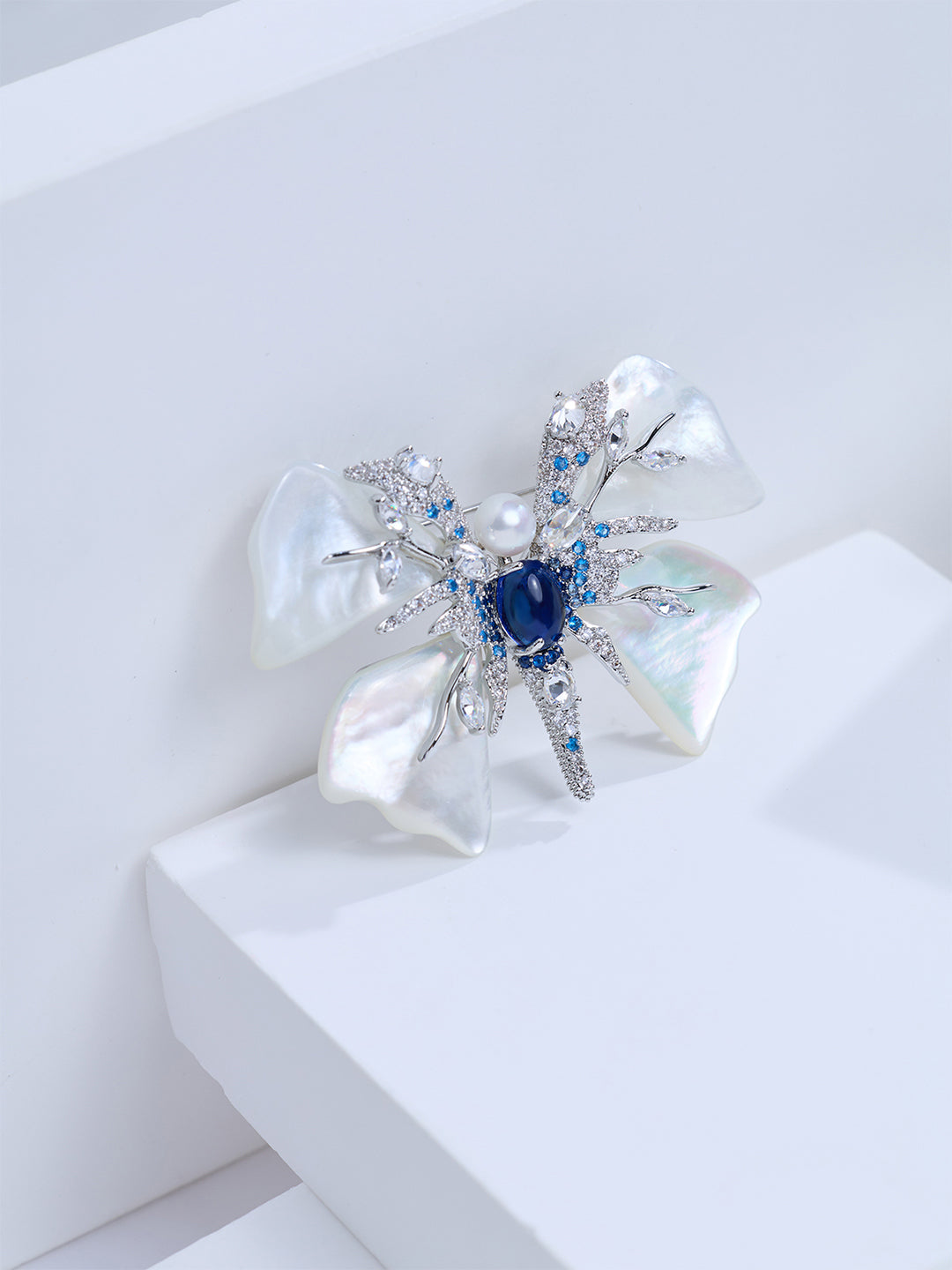 Top Grade Freshwater Pearl Brooch WC00142 | BUTTERFLY
