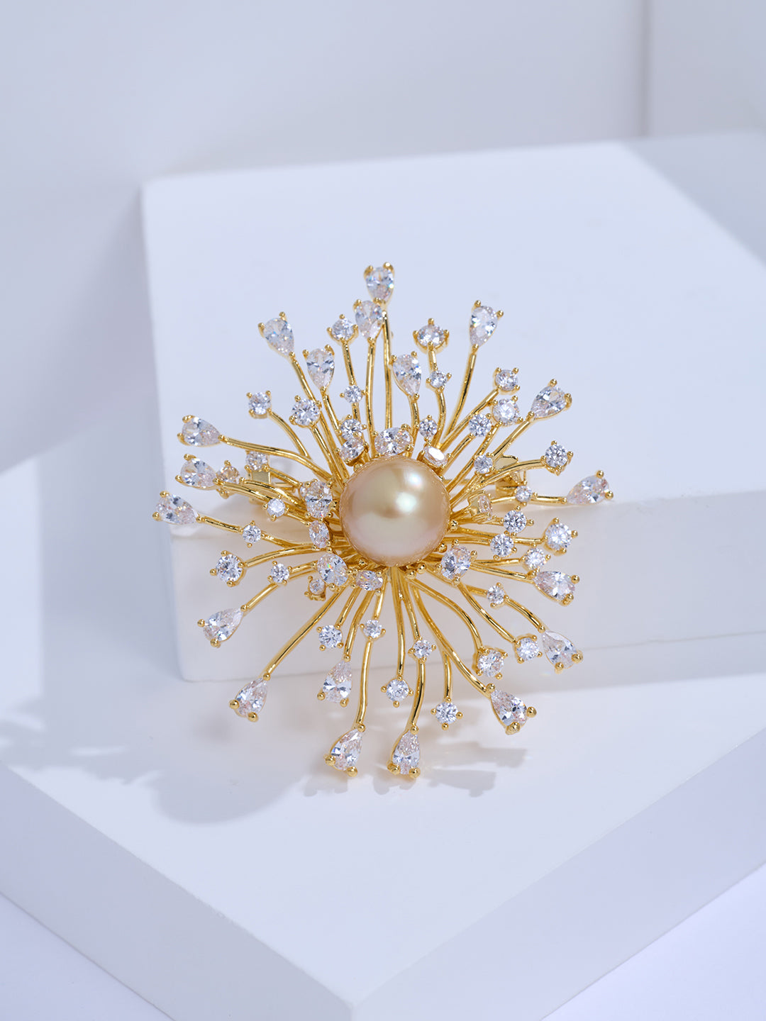 Broche de perla dorada de los Mares del Sur de máximo brillo WC00150