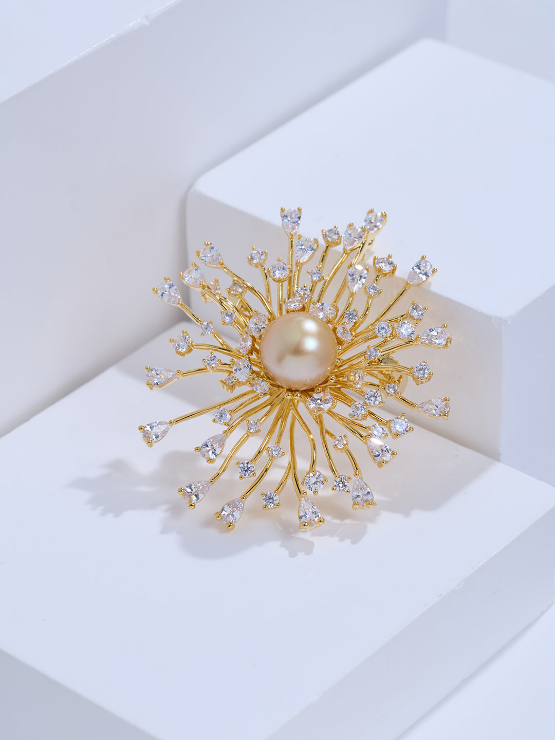 Broche de perla dorada de los Mares del Sur de máximo brillo WC00150