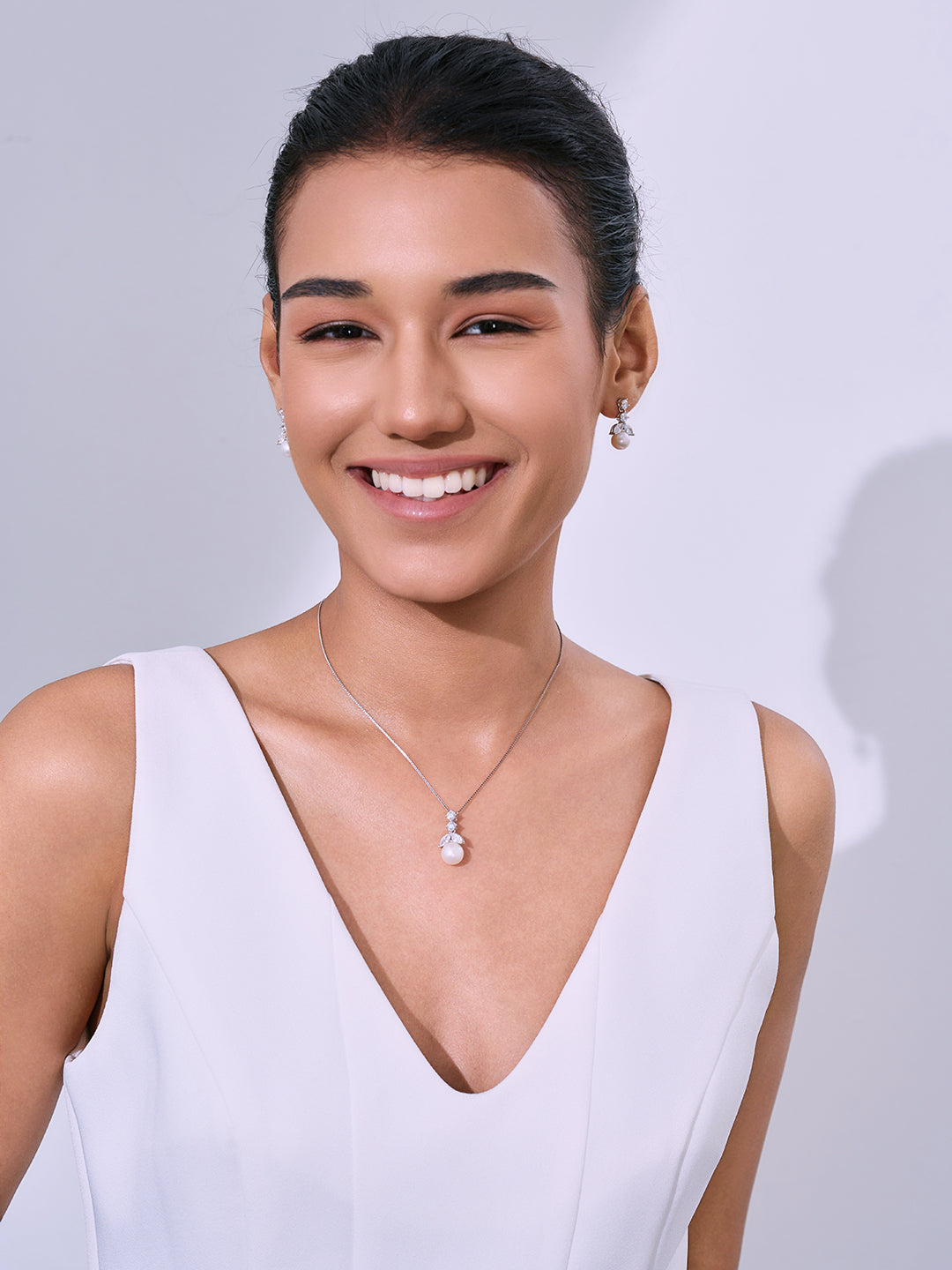 Kalung Mutiara Air Tawar yang Elegan WN00314