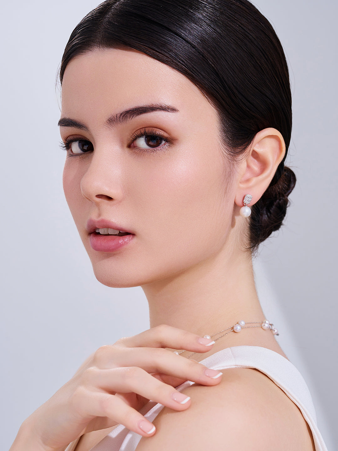 Elegant Freshwater Pearl Earrings WE00066