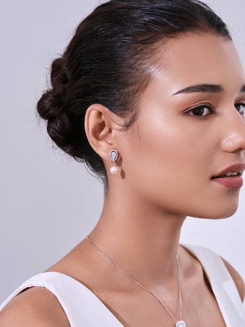 Eleganti orecchini di perle d'acqua dolce WE00130