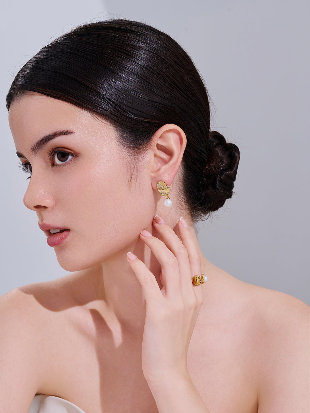 New Yorker Freshwater Pearl Earrings WE00169