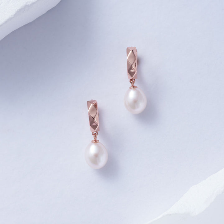 New Yorker Freshwater Pearl Earrings WE00351 - PEARLY LUSTRE