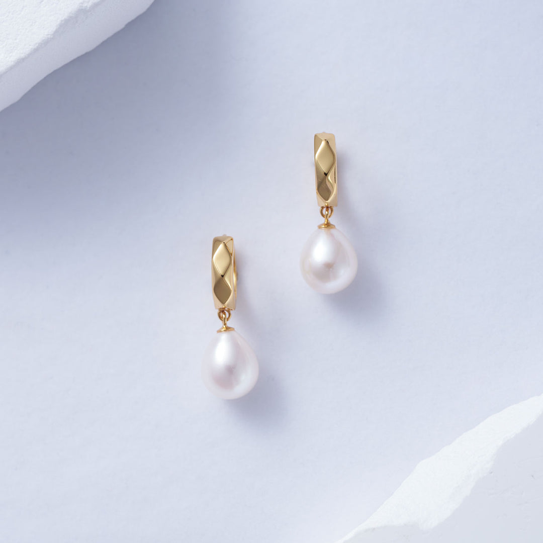 New Yorker Freshwater Pearl Earrings WE00352 - PEARLY LUSTRE