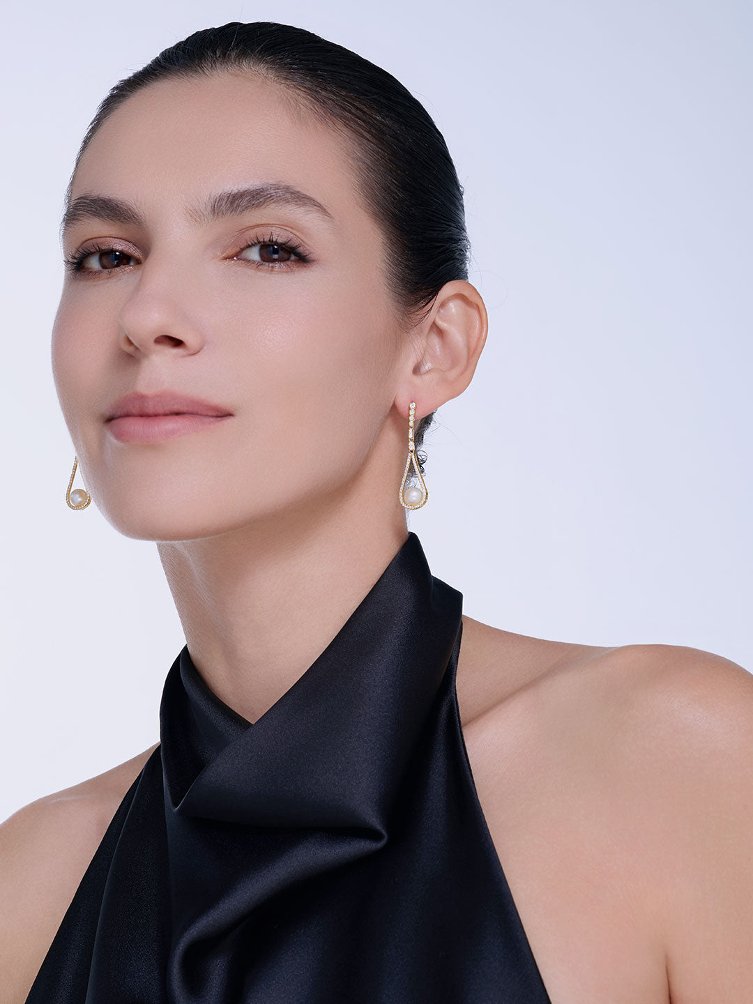 Elegant Freshwater Pearl Earrings WE00378