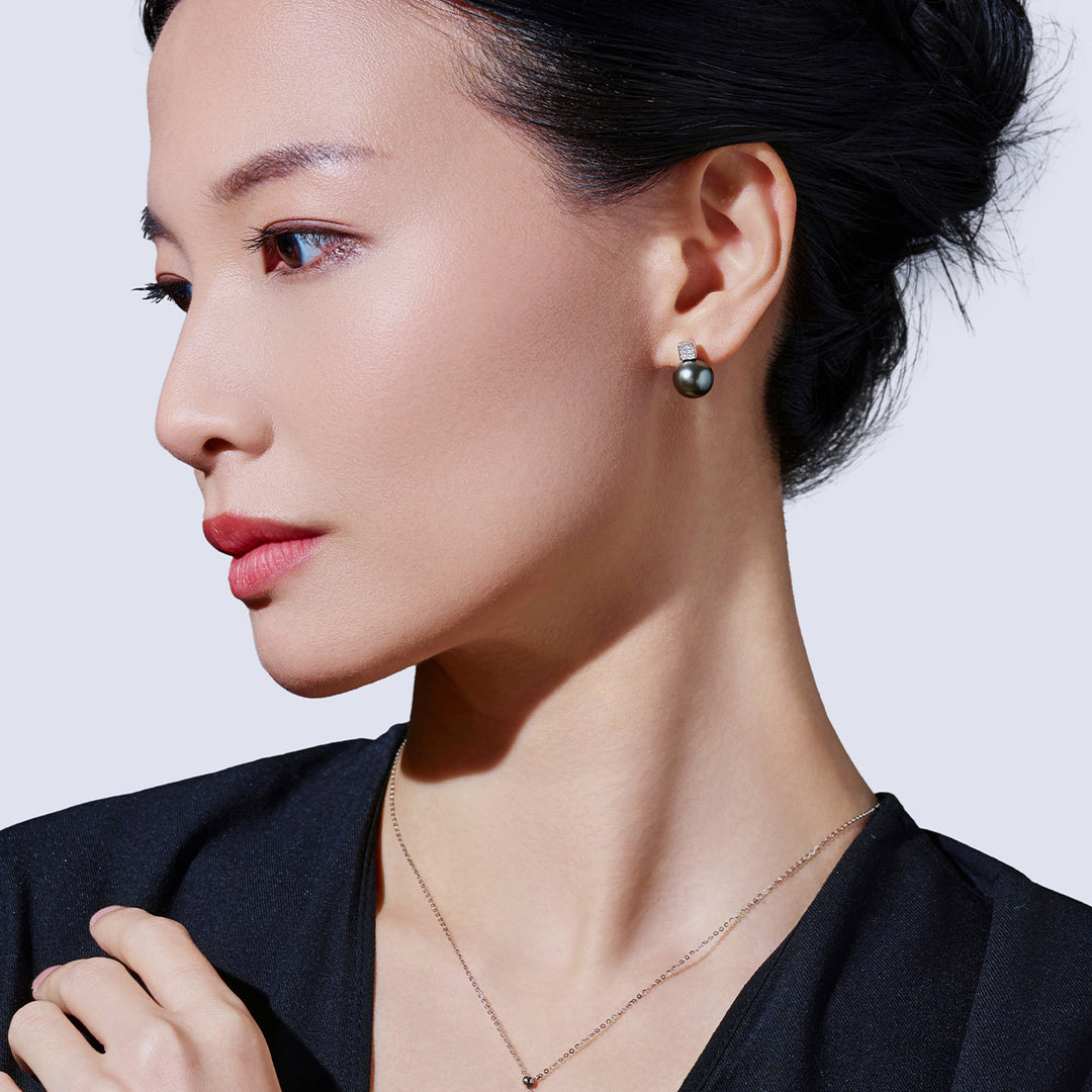 Elegant Tahitian Saltwater Pearl Earrings WE00402