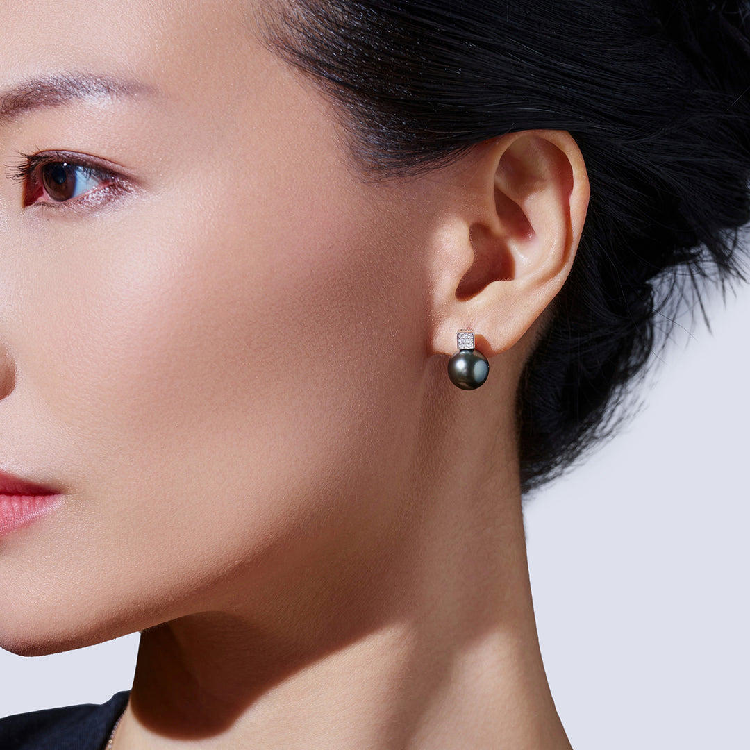 Elegant Tahitian Saltwater Pearl Earrings WE00402