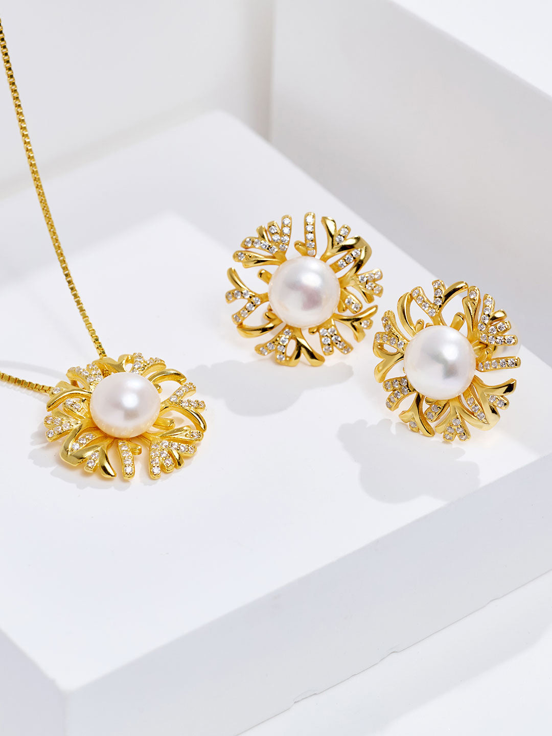 Eleganti orecchini di perle d'acqua dolce WE00506 | GIARDINI