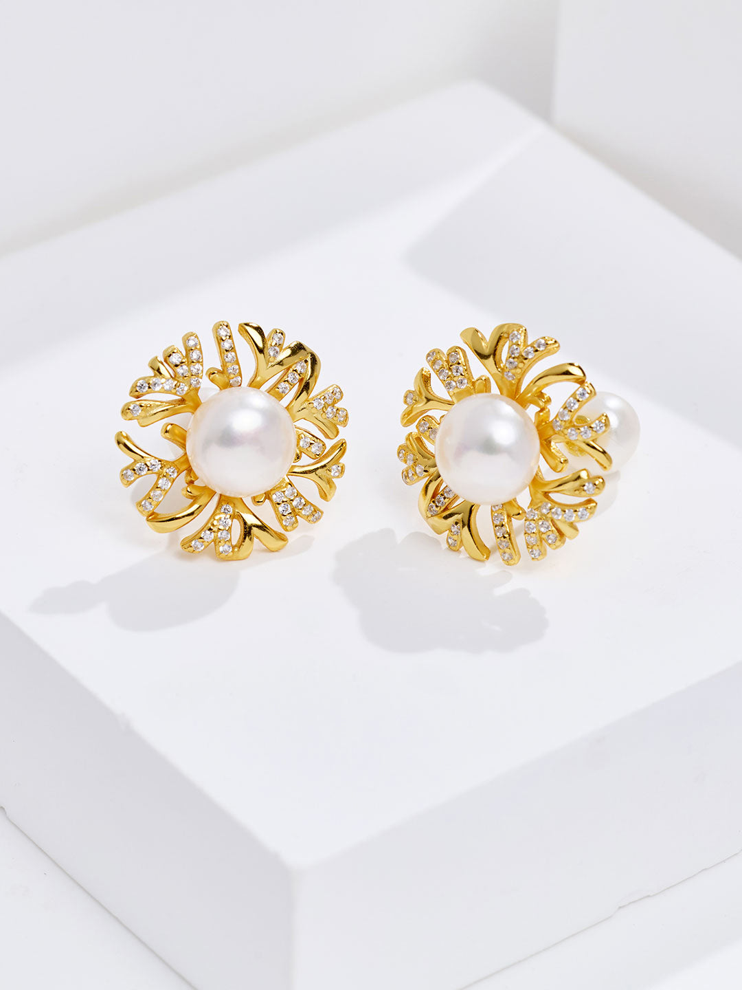 Elegant Freshwater Pearl Set WS00054 | GARDENS