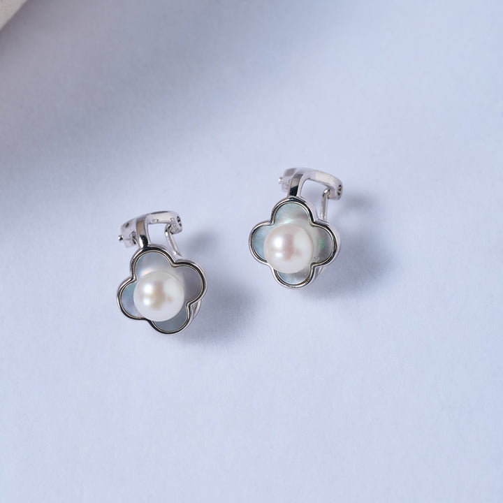 Clip-On Freshwater Pearl Earrings WE00610