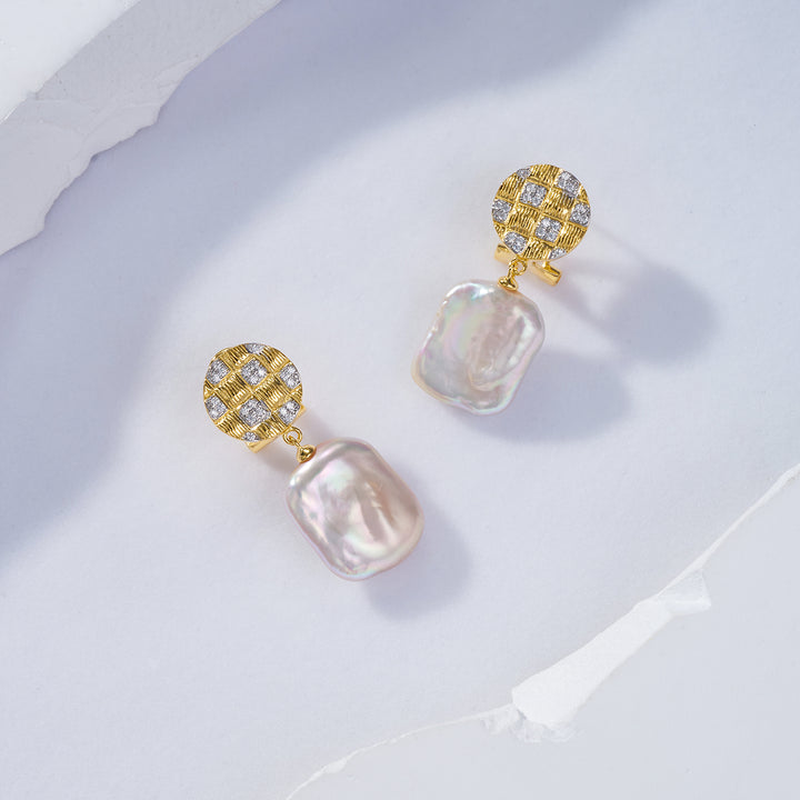 New Yorker Freshwater Pearl Earrings WE00612 - PEARLY LUSTRE