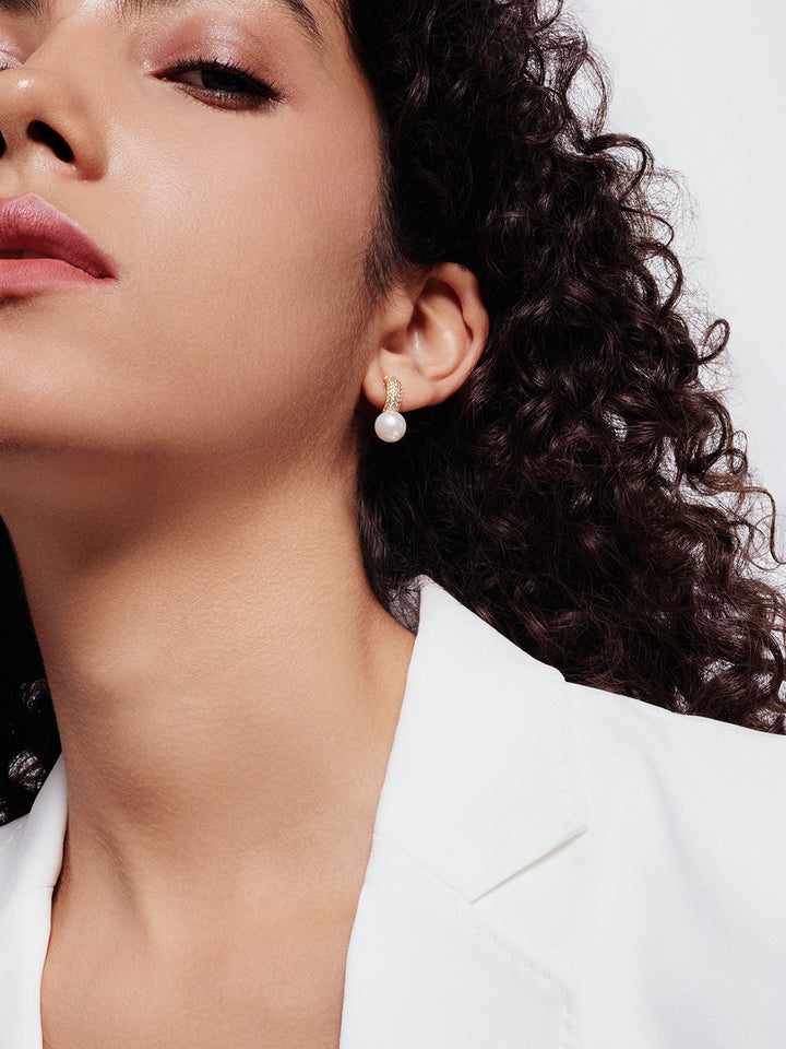 Elegant Freshwater Pearl Earrings WE00624