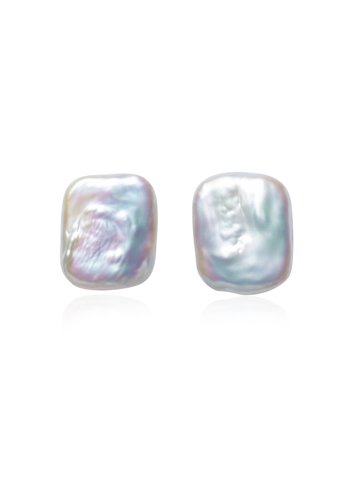 Baroque Pearl Stud Earrings WE00641