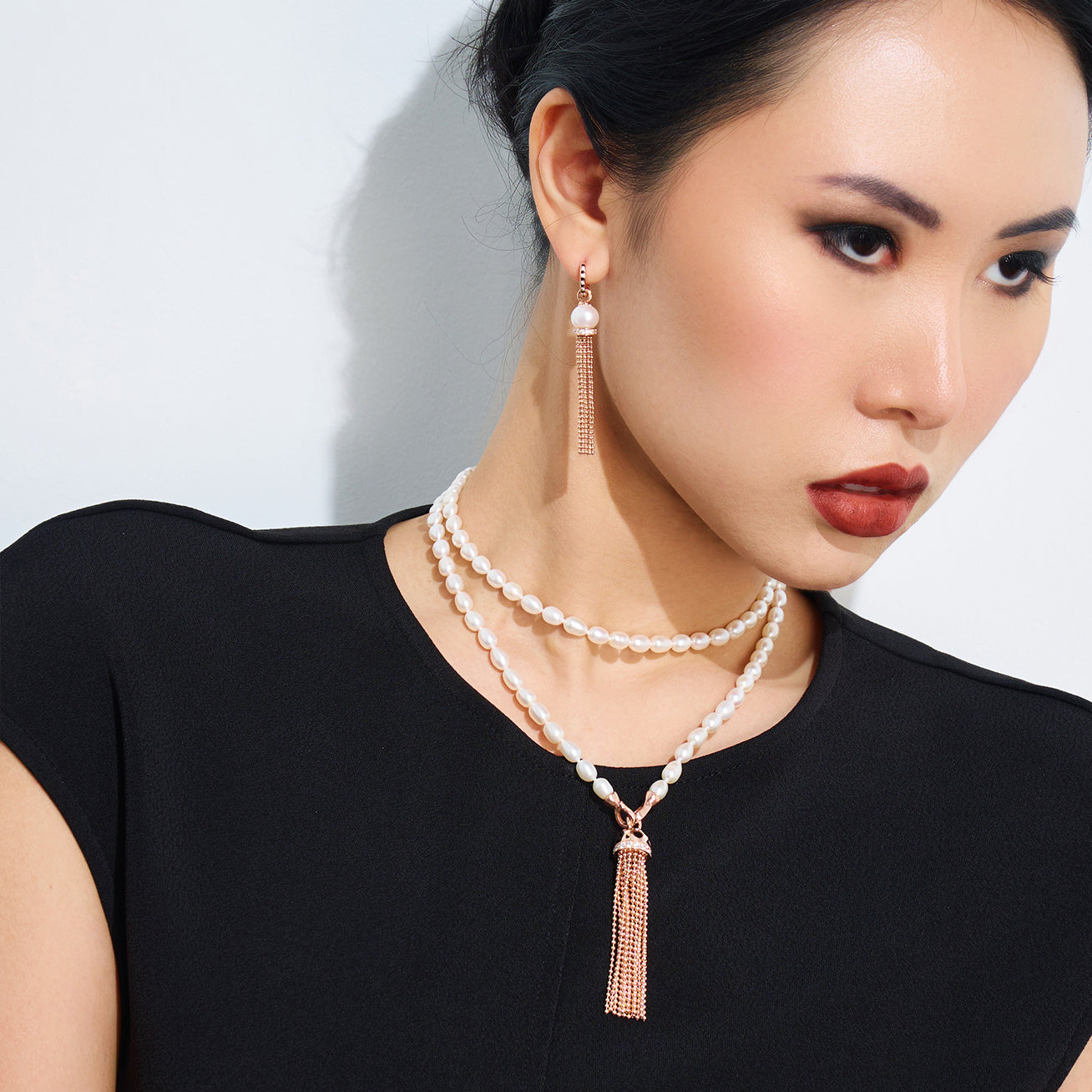 Top Lustre Freshwater Pearl Earrings WE00699 | SAFARI - PEARLY LUSTRE