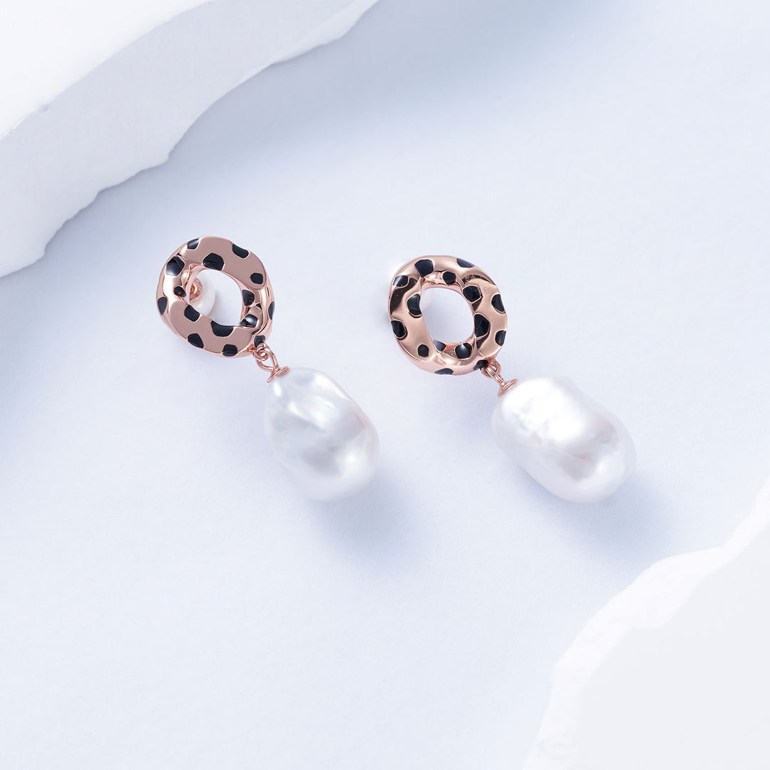 Baroque Pearl Earrings WE00776 | SAFARI - PEARLY LUSTRE