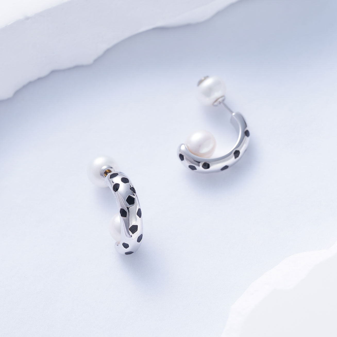Elegent Freshwater Pearl Earrings WE00778 | SAFARI - PEARLY LUSTRE