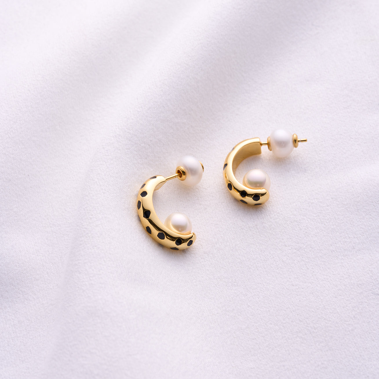 Elegent Freshwater Pearl Earrings WE00790 | SAFARI - PEARLY LUSTRE