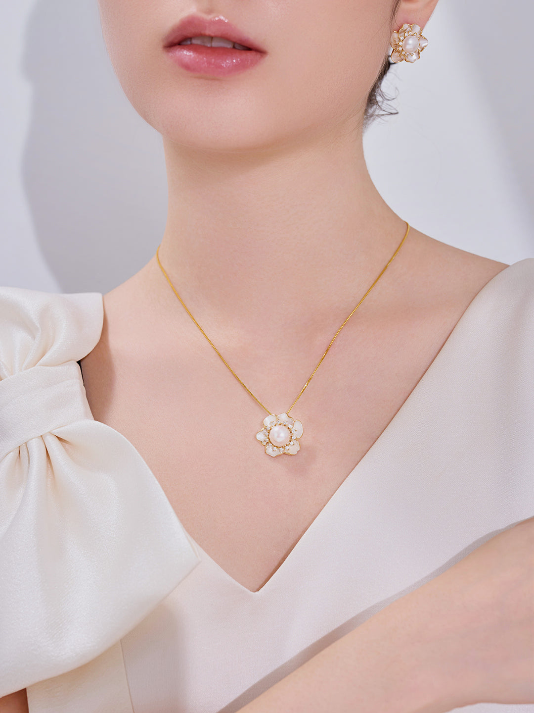 أعلى درجة أقراط لؤلؤ المياه العذبة WE00801 | زهرة الأوركيد