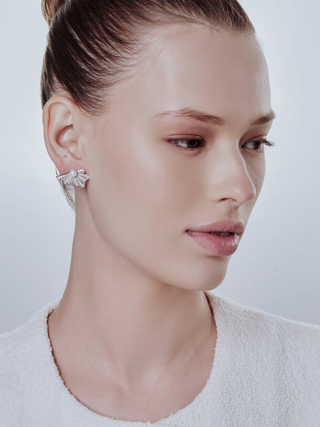 Elegant Freshwater Pearl Earrings WE00803