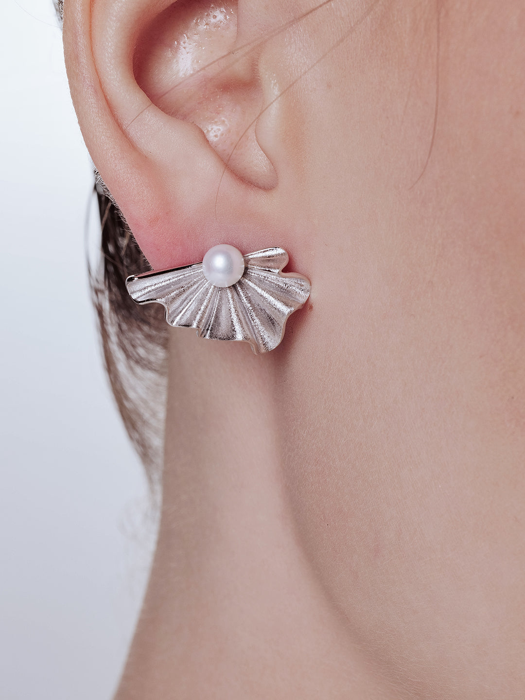 Elegant Freshwater Pearl Earrings WE00803
