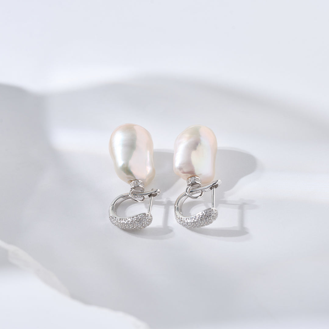 Elegant Baroque Pearl Earrings WE00855