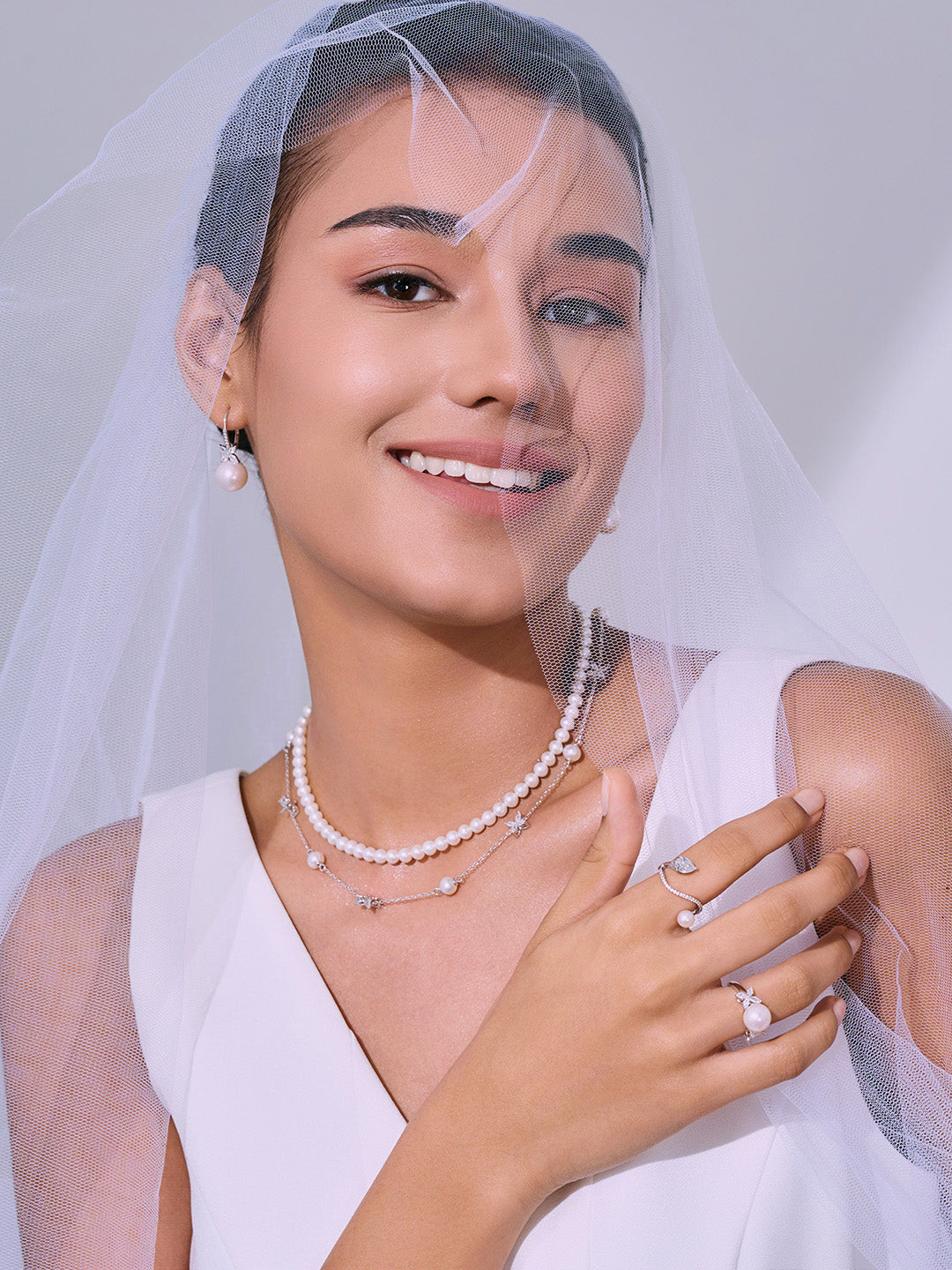 Top Lustre Freshwater Pearl Earrings WE00655 | EVERLEAF