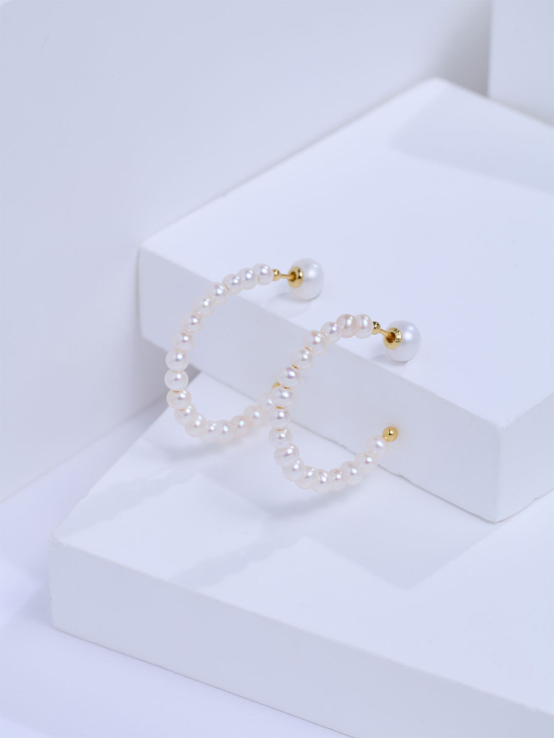 Elegant Freshwater Pearl Earrings WE01082