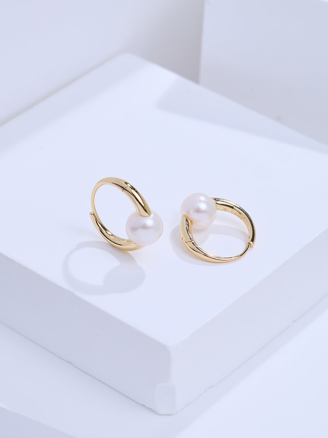 Top Grade Freshwater Pearl Earrings WE01097