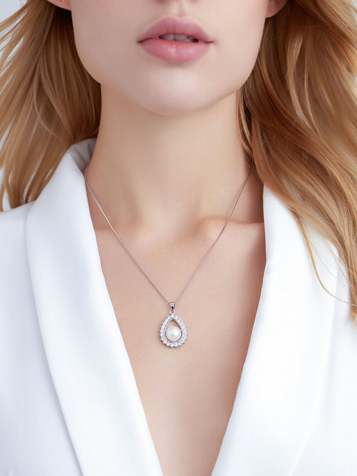 Elegant Freshwater Pearl Necklace WN00026