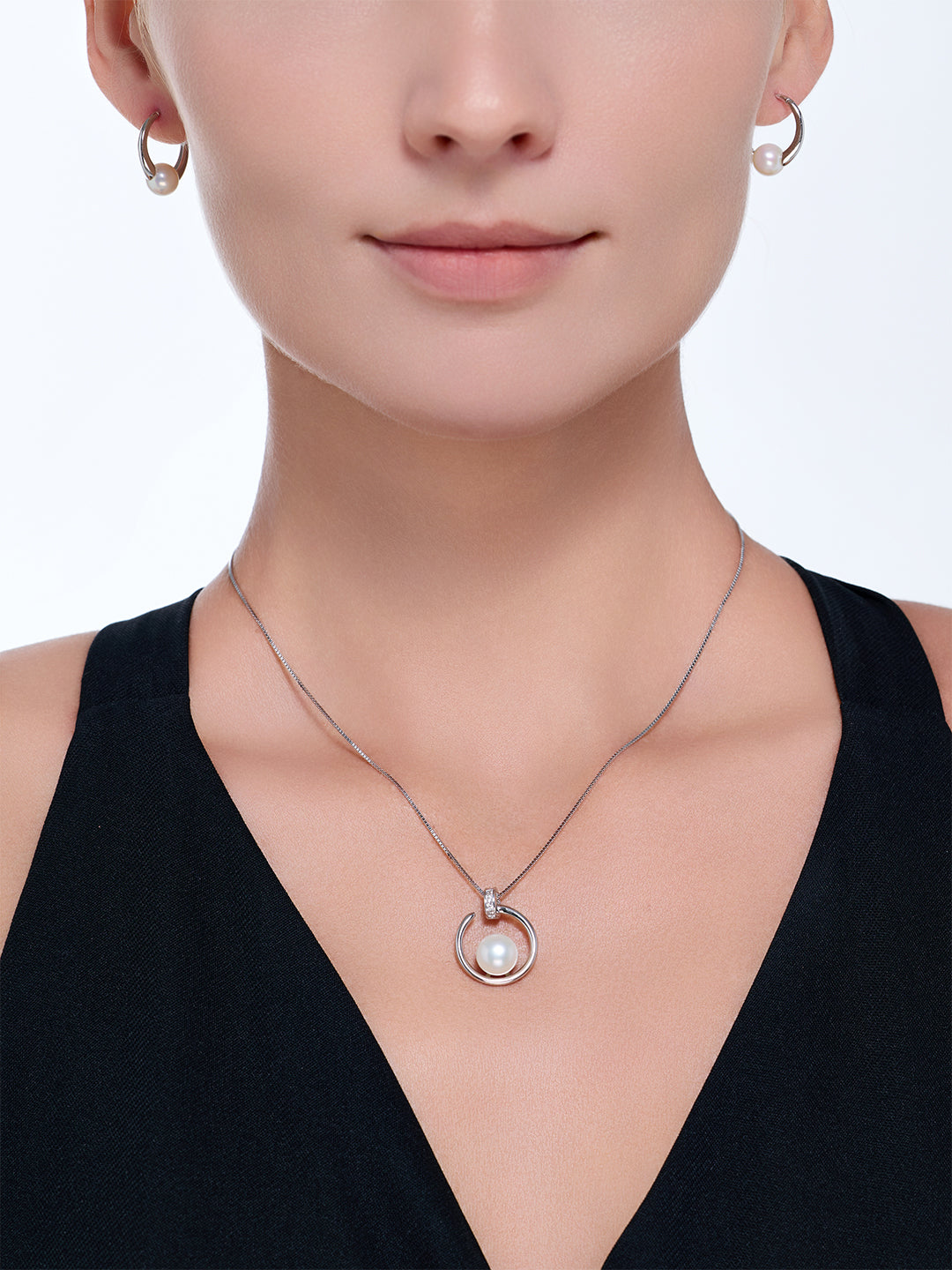 Collier élégant de perles d&