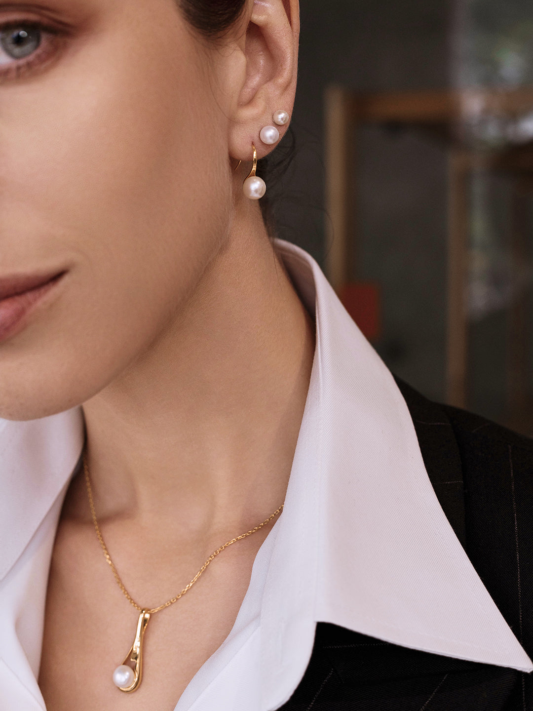 Elegant 18K Solid Gold﻿ South Sea Golden Pearl Stud Earrings KE00068