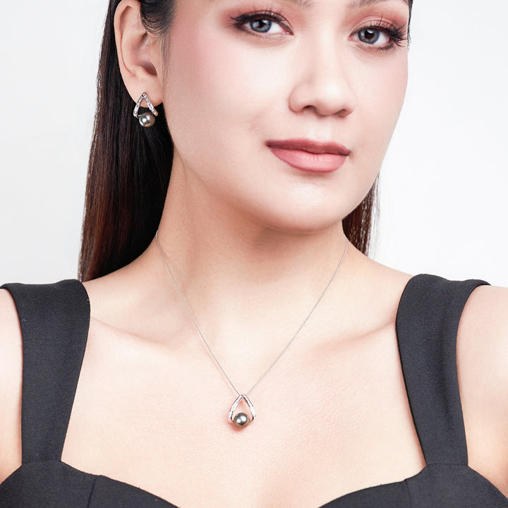 Elegant Tahitian Pearl Necklace WN00613 - PEARLY LUSTRE